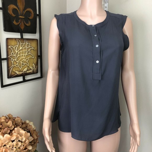 LOFT Tops - LOFT PETITE SZ LP RUFFLES TRIM SLEEVELESS BLOUSE